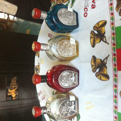 Degustamos estos cuatro tequilas; el alcohol no nos gustó demasiado, pero las botellas son geniales, ¿a que sí?