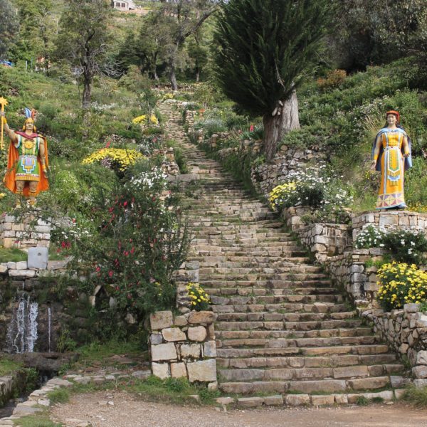 Las Escaleras del Inca son el principal atractivo de Yumani