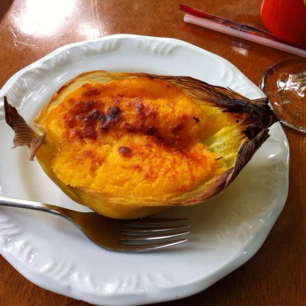 Esta pamonha, una delicatessen brasileña hecha a base de maíz dulce y leche nos dio fuerzas para todo el día