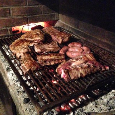 Este fue nuestro primer asado argentino... ¡Qué buena estaba la carne!