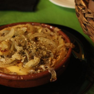 Y una de los platos argentinos que nos faltaba por probar en el país: la provoleta, delicioso queso