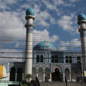 Gracias a la ruta de Jacques conocimos esta mezquita, que nos pareció preciosa