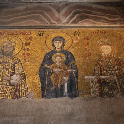 Mosaicos cristianos en el interior