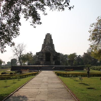 En el complejo sur de Khajuraho se encuentra este templo solitario y tranquilo