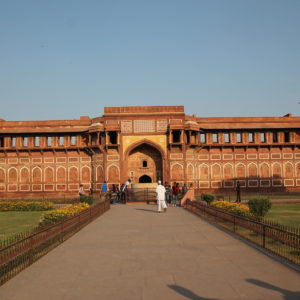La entrada al palacio dentro del Fuerte de Agra