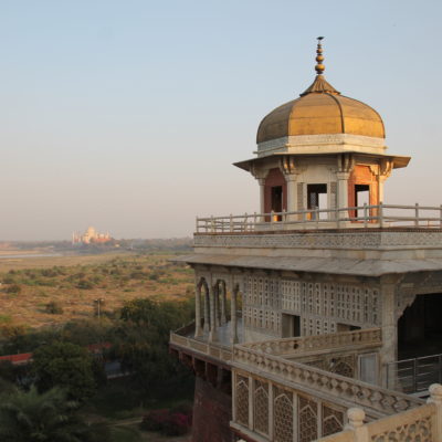 La vista del Taj Mahal desde el Fuerte de Agra