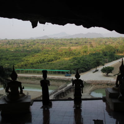 Las bonitas vistas de los campos desde el interior de la cueva Ya Thay Pyan