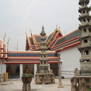 El Wat Pho resultó realmente curioso, con muchas novedades, como estas torres
