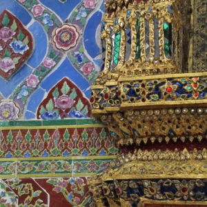 Son muy llamativos los detalles de los templos del Wat Phra Kaew