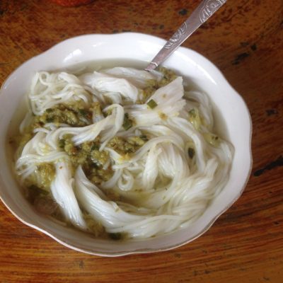 Y tomamos noodles al estilo camboyano, que a nosotros nos pareció la sopa asiática de toda la vida