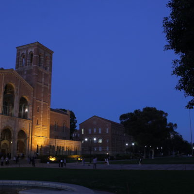 UCLA... igualita a nuestra universidad