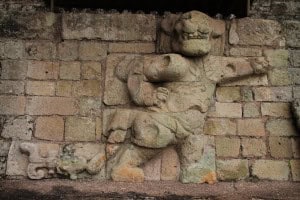 Escultura bailando Copán