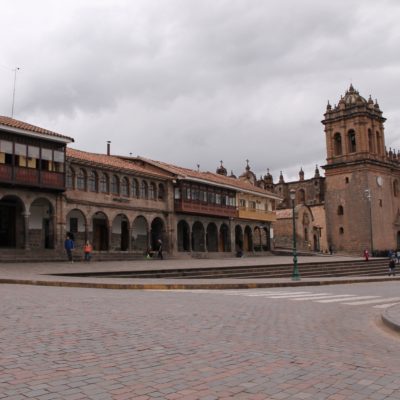 La catedral preside la Plaza de Armas de Cusco