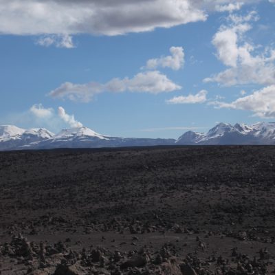 Desde este mirador se podían ver los muchos volcanes de Arequipa, incluso uno humeante
