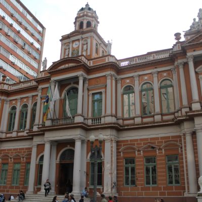 El ayuntamiento es uno de los edificios que más gusto a Nico
