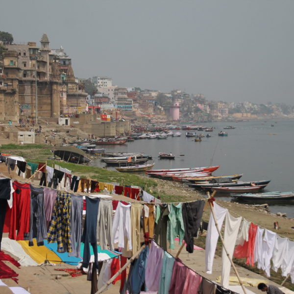 A orillas del Ganges puedes encontrarte casi de todo