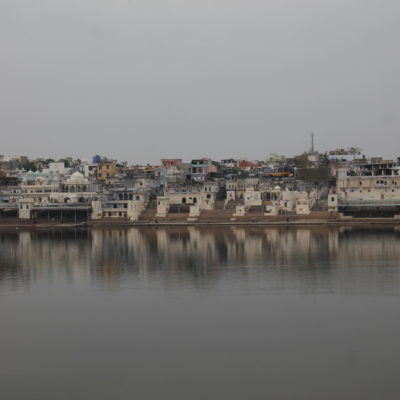 El lago sagrado de Pushkar es muy importante para los hindúes