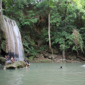 El tercer nivel de cascadas es el que más nos gustó del parque de Erawan