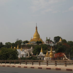 Una pequeña parte de Sagaing vista desde el puente