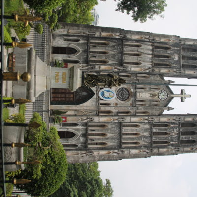 La catedral de San Jose en un intento de parecerse a Notre Dame