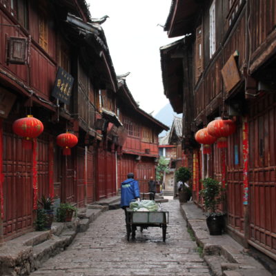 La ciudad de Lijiang reposa tranquila esperando a que empiece la actividad